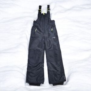 Champion Kids Snow Bib Overall in Black, Size: S 6/7 Unisex, Great Condition.